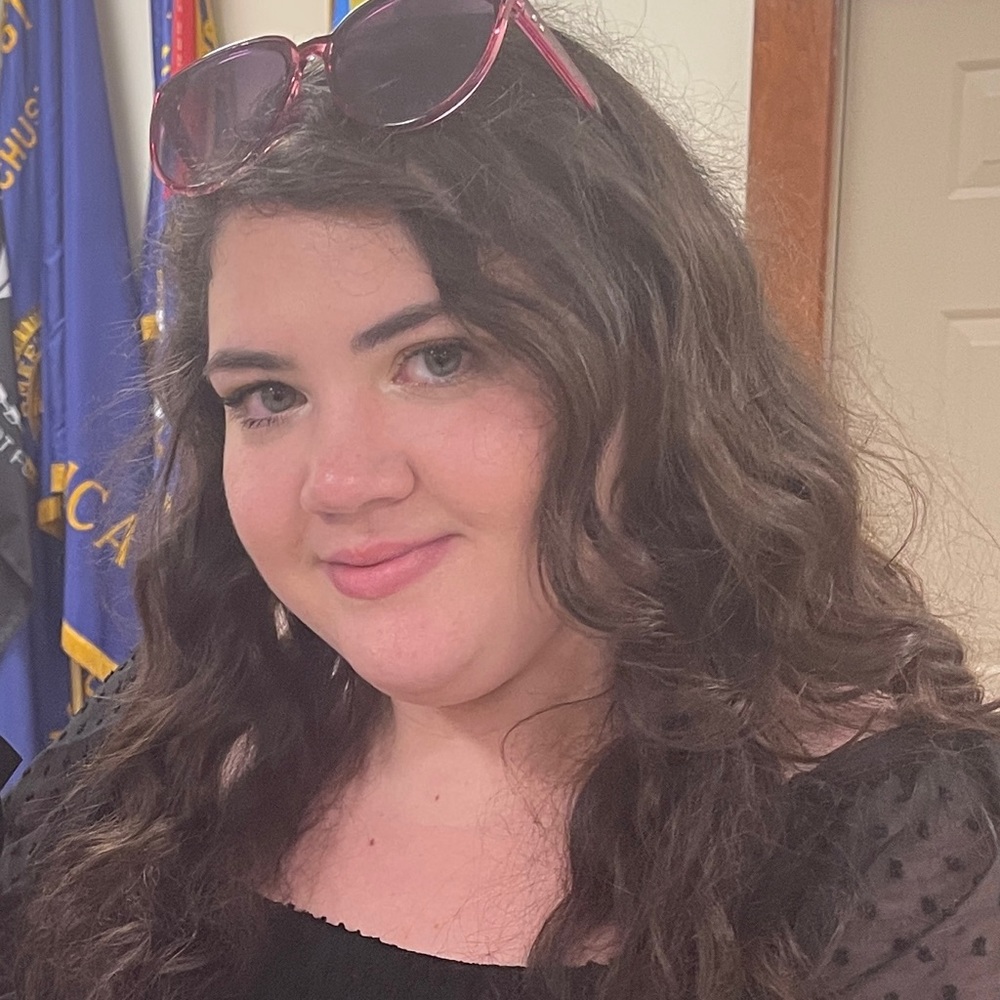 Meet your Posher, Abigail